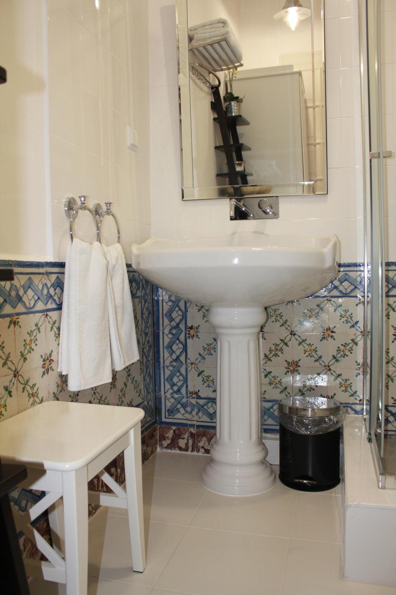 Lisbon Downtown Inn Bilik gambar